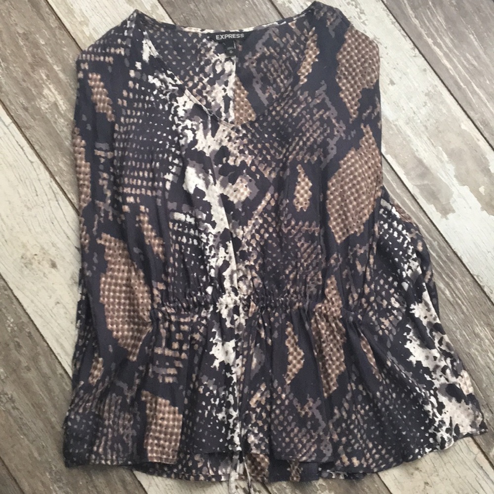 Express cold shoulder top